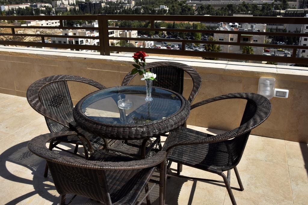 Al Bateel Hotel Apartments Amman Buitenkant foto